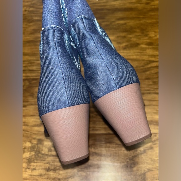 SHEIN Blue and Brown Heeled Boots - Picture 7 of 10